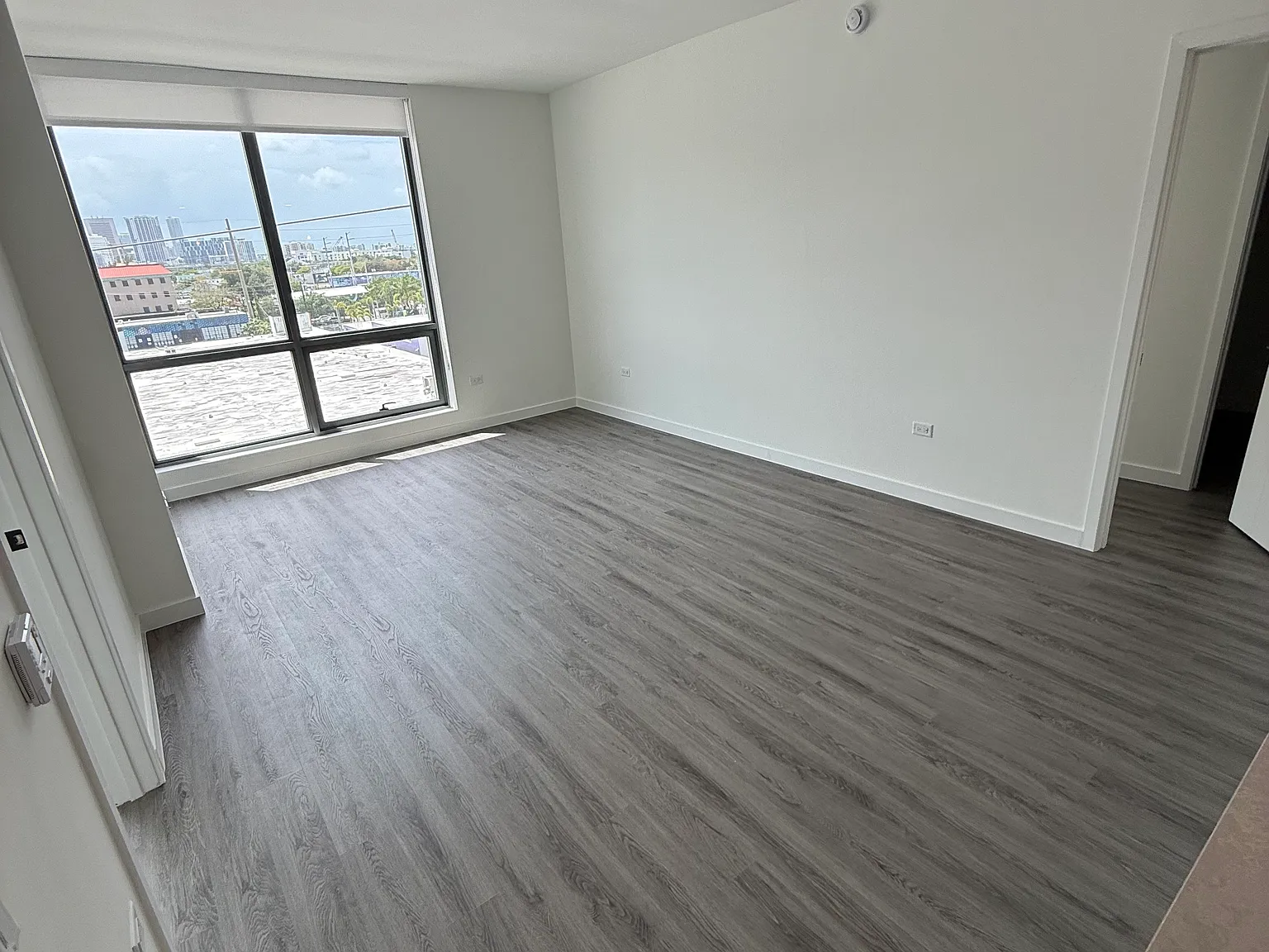 2 bed, 1024 sqft, $3,219 — Photo 2