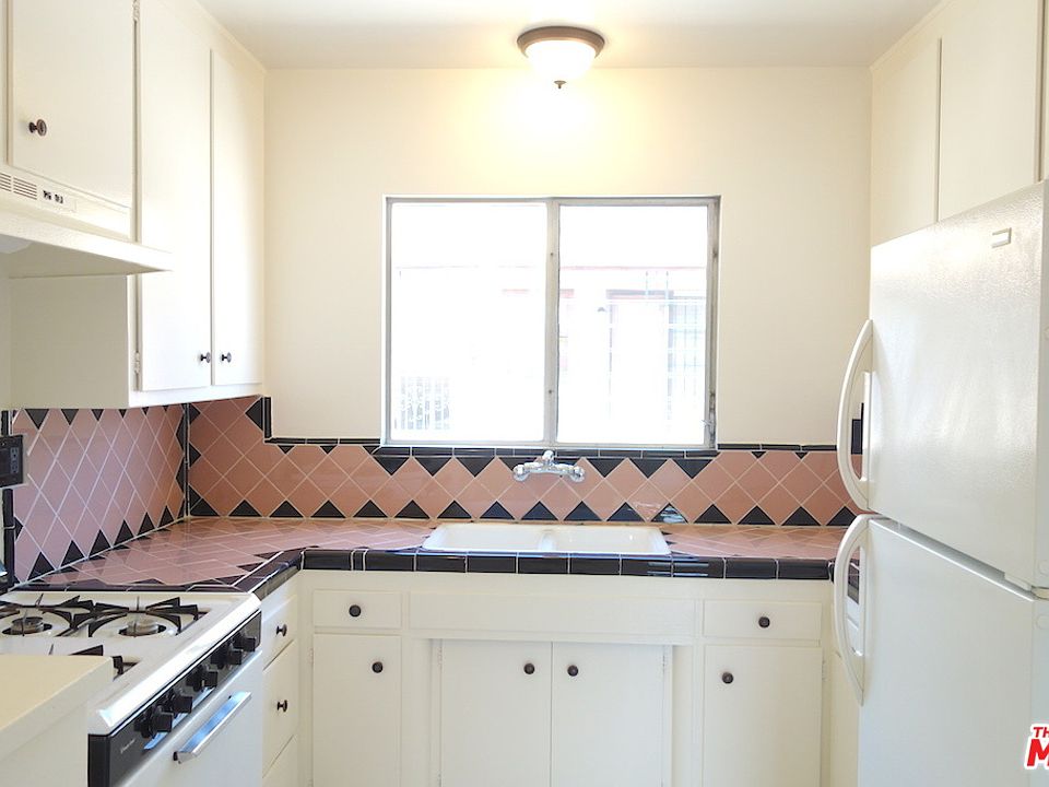 1st image of 1228 N Beachwood Dr #8