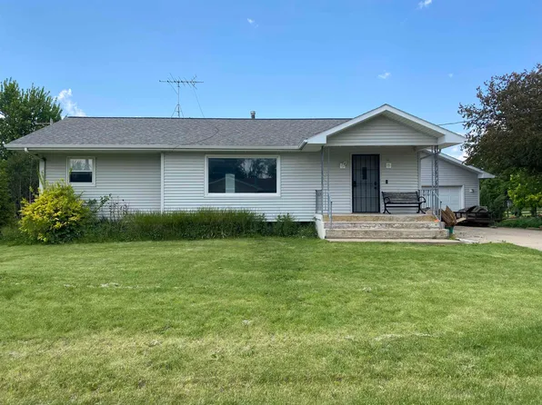 807 Park St, Dysart, IA 52224