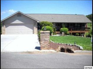 1529 Double D Dr, Sevierville, TN 37876