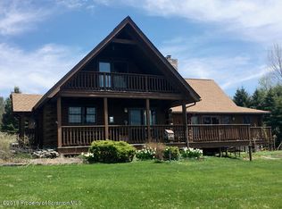 39 Lake Dr, Union Dale, PA 18470
