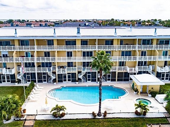 4th image of 544 Pinellas Bayway S APT 203