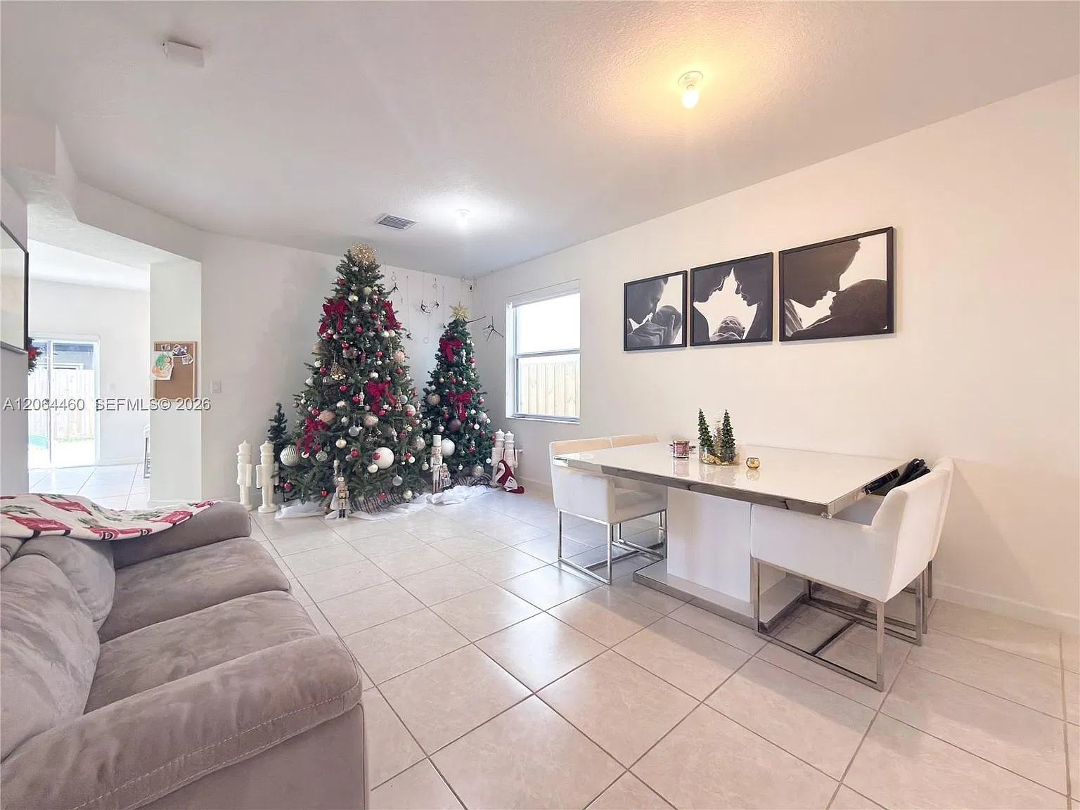 4 bed, 2451 sqft, $3,650 — Photo 4