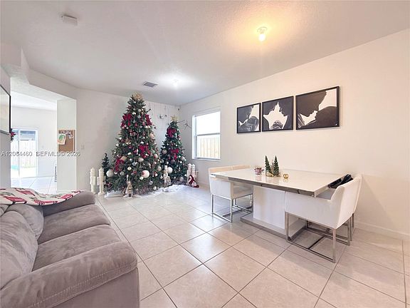 5th image of 2636 SE 13th Ct