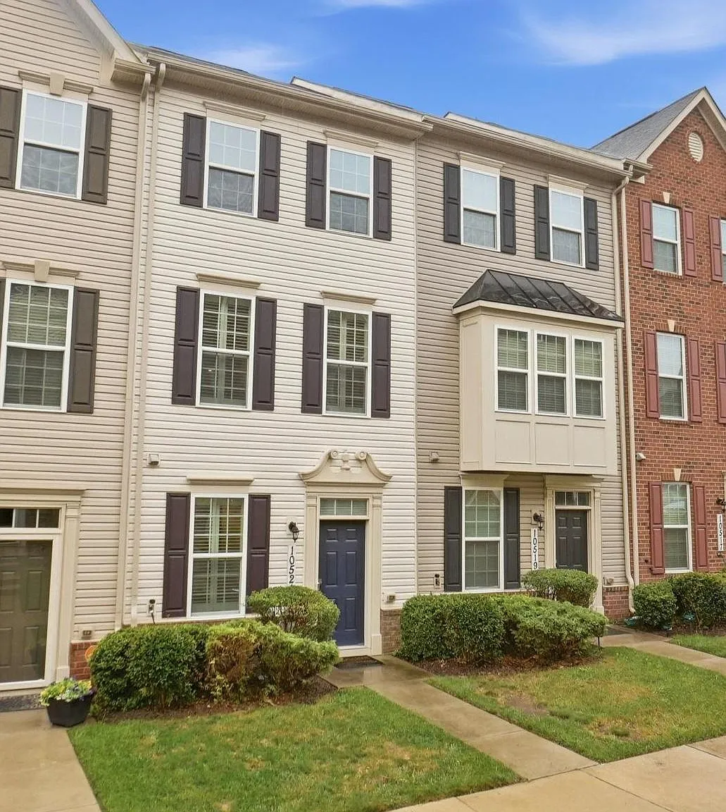 3 bed, 5.0 bath, 1680 sqft, $3,300 — Photo 3