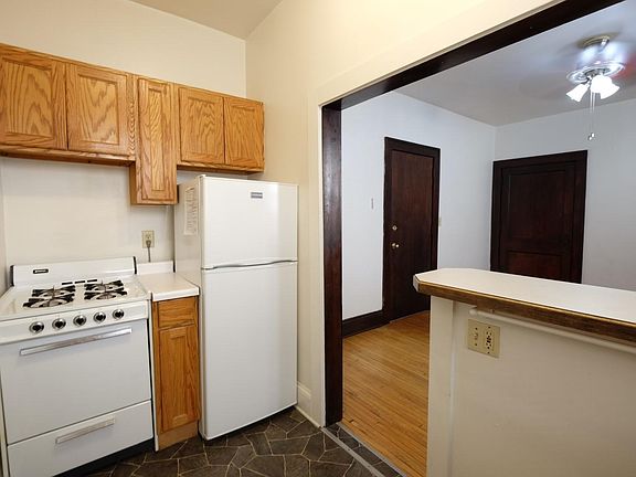 3rd image of 300 Dayton Ave #37