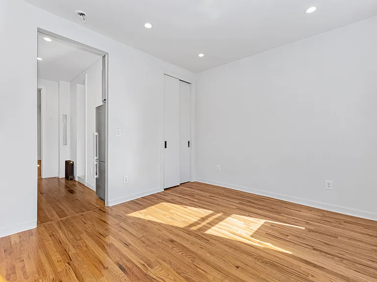 75 Thompson St #15 — Photo 3