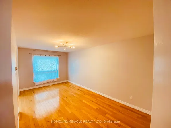 668A Butternut Ave, Waterloo, ON N2V 2L1