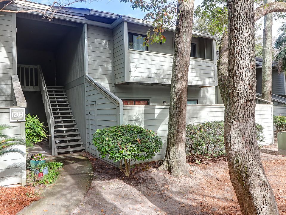 1st image of 1204 Village Creek Ln #202