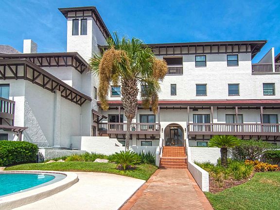 Secured Courtyard Pool