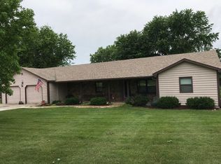 17686 Jackson Rd, Boonville, MO 65233