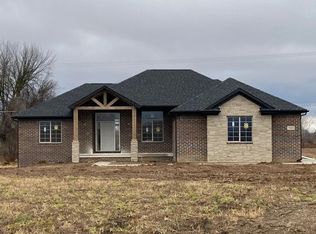 7065 Dryden Rd, Almont, MI 48003