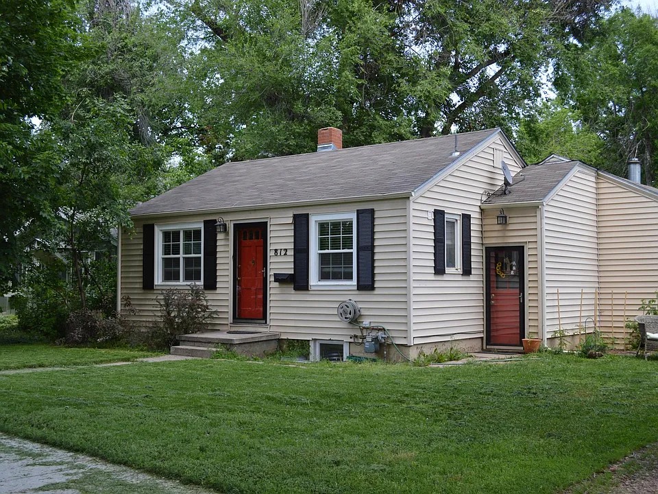 812 Whedbee St