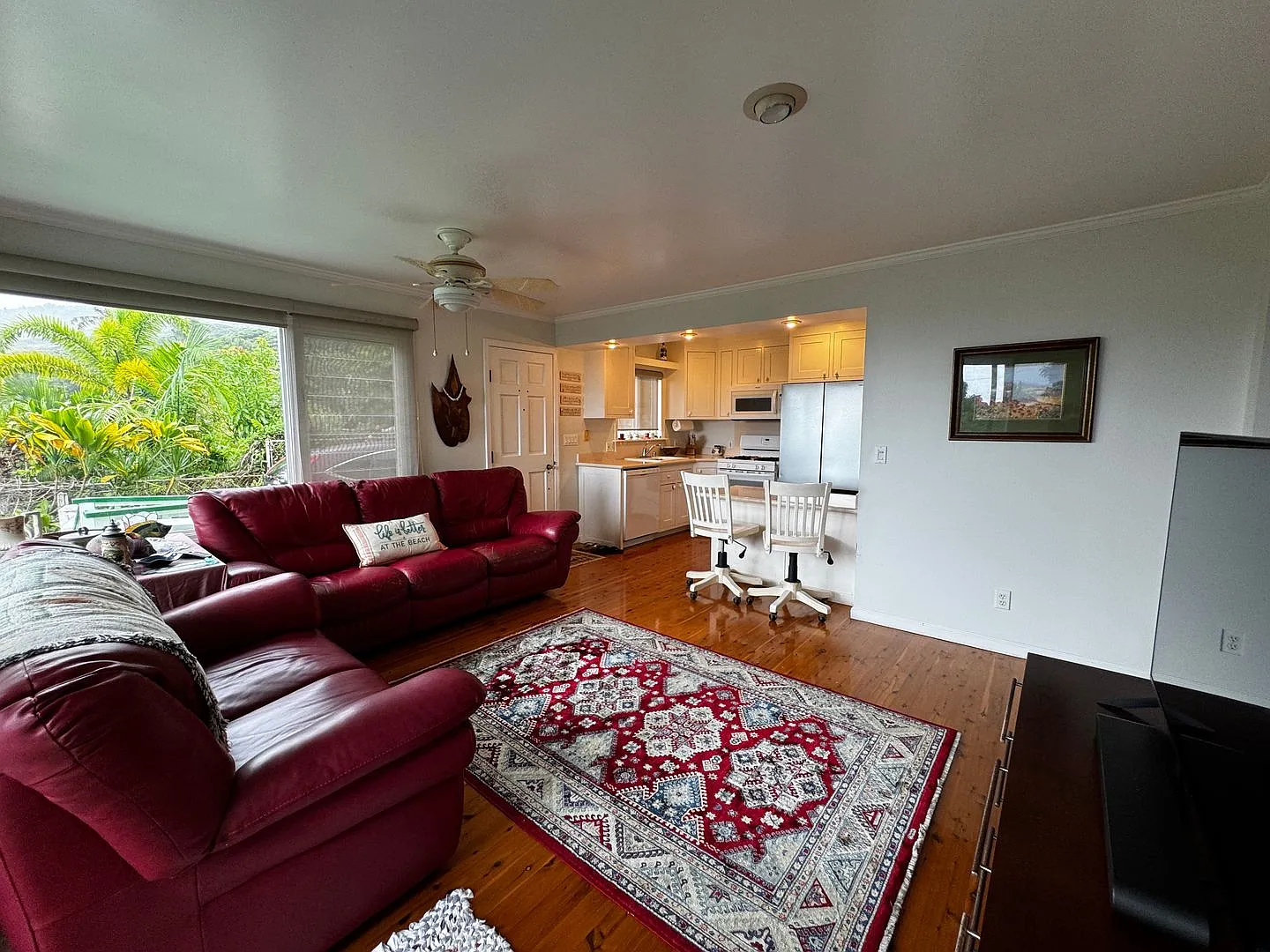 Kaneohe Bay Views 2 bedroom 1 bath home — Photo 4