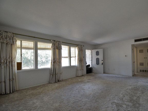 3rd image of 1408 Likins Dr