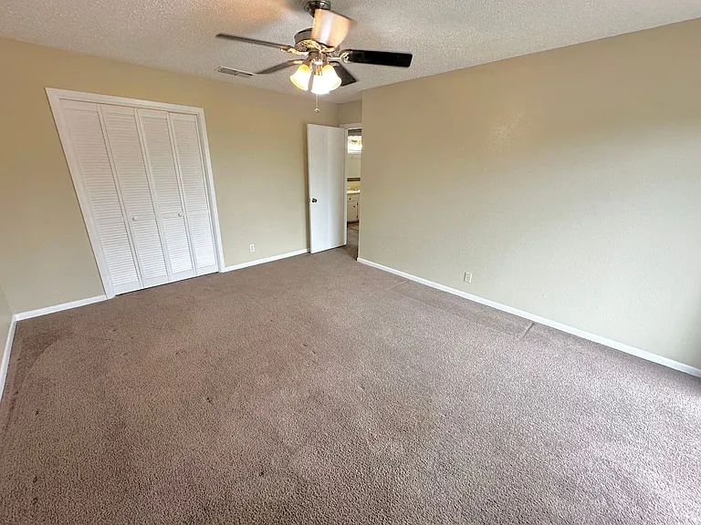 214 Timberline St — Photo 17