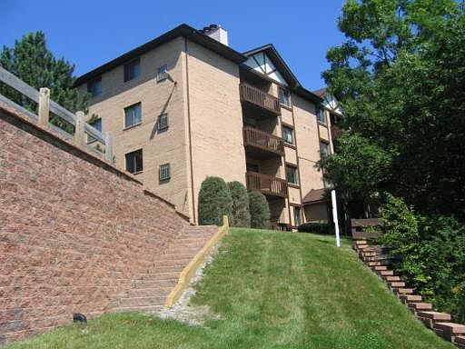1st image of 6015 W Lakeside Pl #304