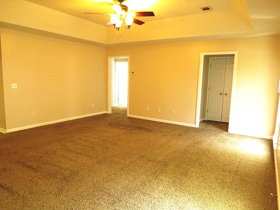 4th image of 5774 Glenmere Dr
