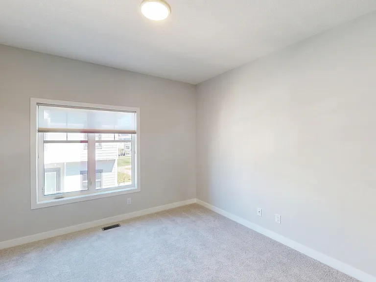 611 Mahogany Blvd SE — Photo 34