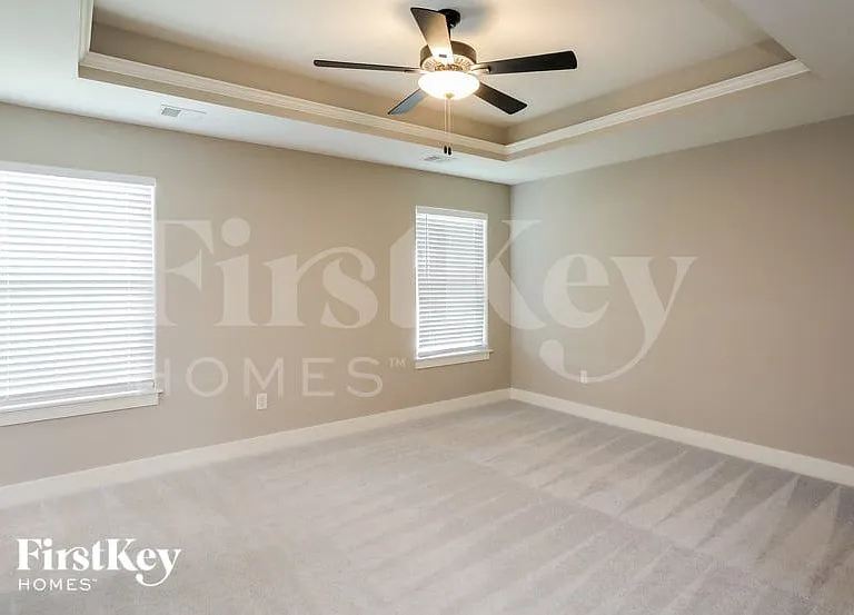 2217 NE Janessa Dr — Photo 5