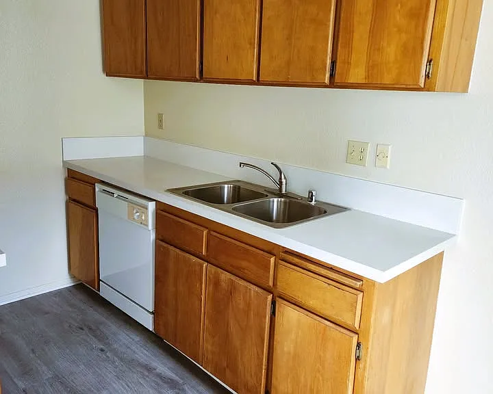 Villa Pacifica Apartments — Photo 6