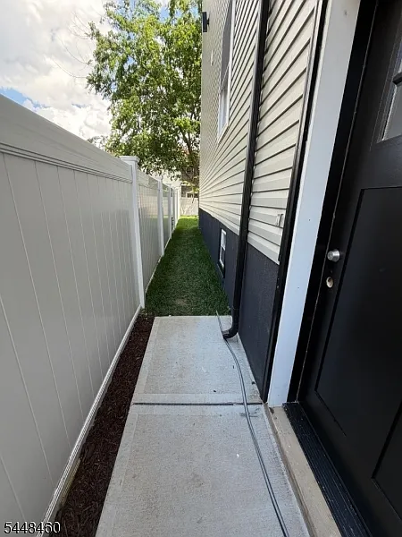 3 bed, 2.0 bath, $3,000 — Photo 2
