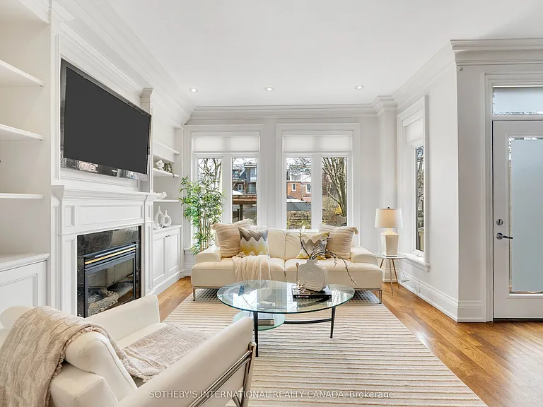 721 Markham St — Photo 2