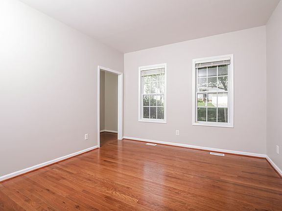 4th image of 136 Roan Dr
