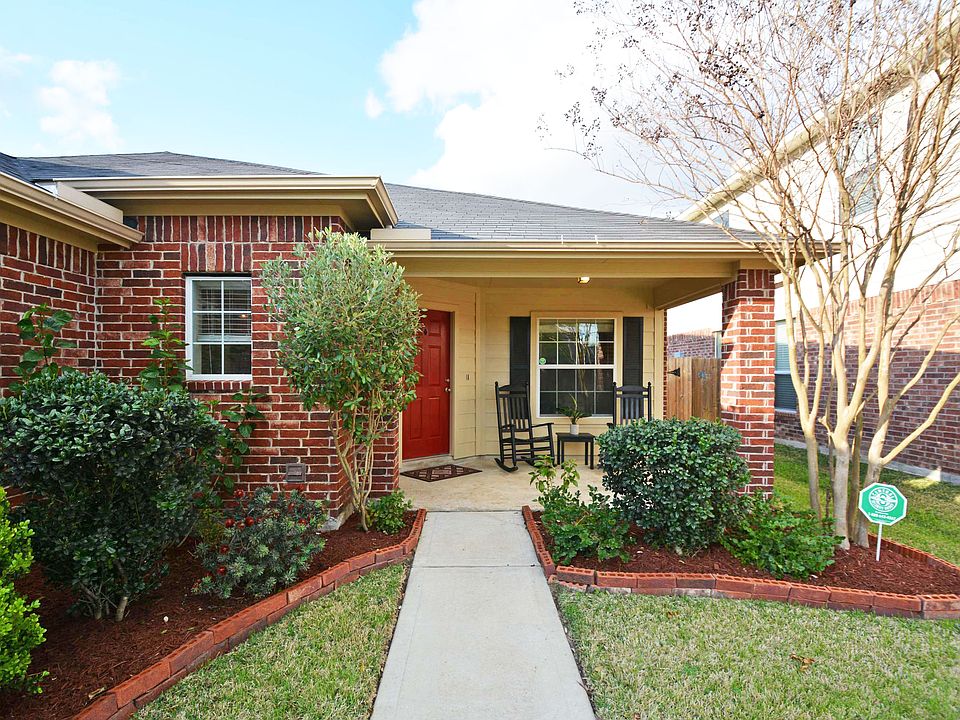1st image of 24706 Lakecrest Creek Dr