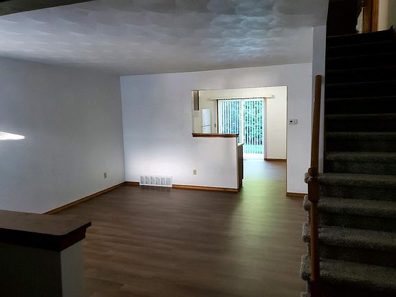 4th image of 1337 Meadow Ln