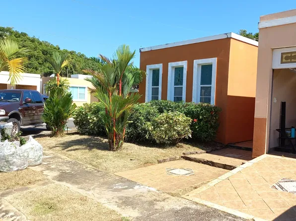 F8 Urb Plazuela Ests, Barceloneta, PR 00617