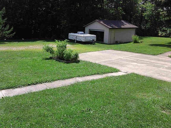 4th image of 9119 N County Road 416 E