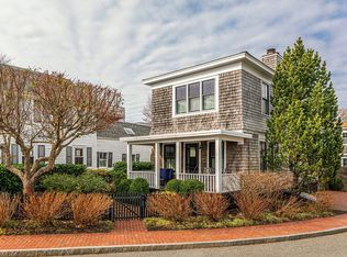 104 Commercial St, Provincetown, MA 02657