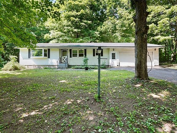 3rd image of 14165 Wilde Rd