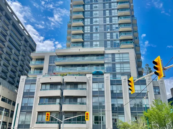 736 Spadina Ave #715, Toronto, ON M5S 2J6