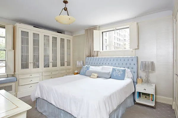 Sold by Stribling | media 14