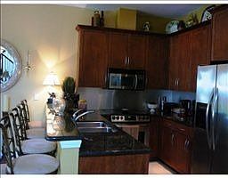 5th image of 429 SE 9th St