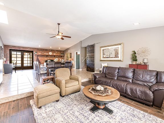 5th image of 2338 E Lupine Ave