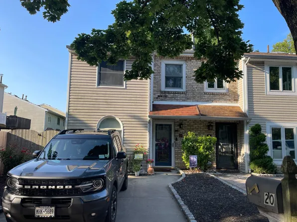 20 Caswell Ln, Staten Island, NY 10314