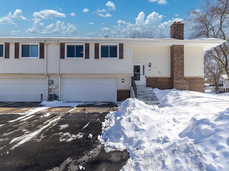 1st image of 817 Evergreen Cir