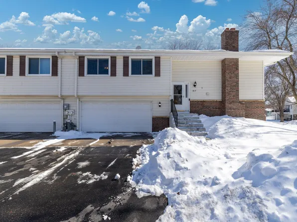 817 Evergreen Cir, Burnsville, MN 55337