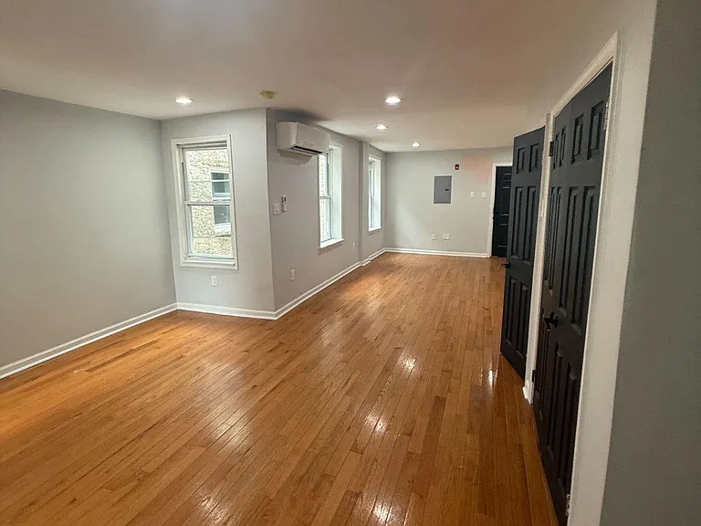 1734 W Girard Ave #3 — Photo 3