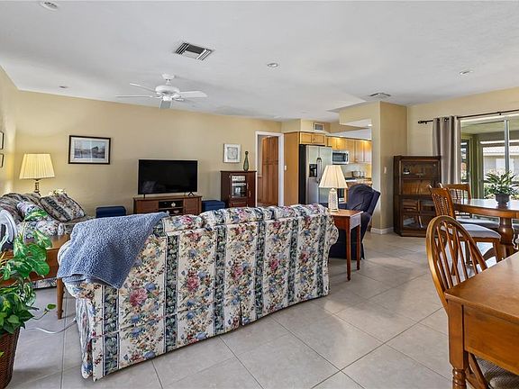 5th image of 7411 DICKENS DRIVE