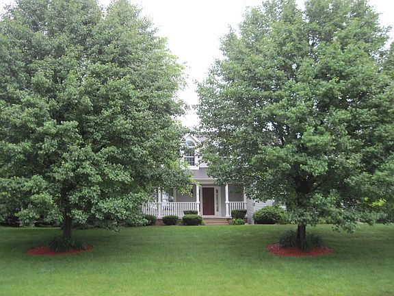 2nd image of 1609 E Woodbine Dr