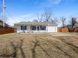 415 E Oak St, Rogers, AR 72756