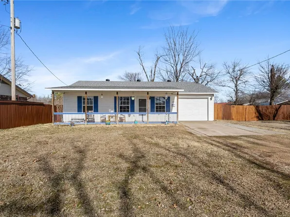 415 E Oak St, Rogers, AR 72756