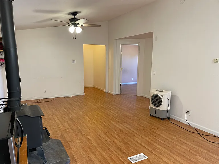 18599 Elm Ave — Photo 11