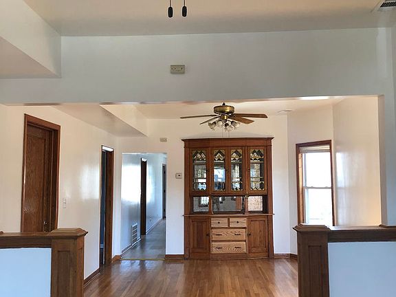 3rd image of 2221 N Lavergne Ave APT 2