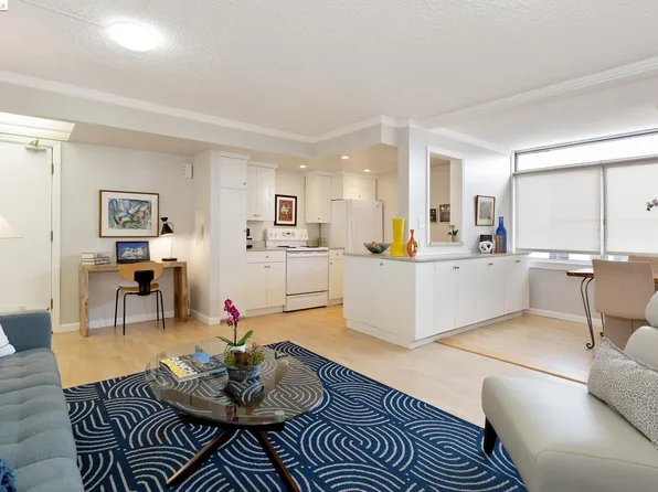 2550 Dana St APT 3F, Berkeley, CA 94704