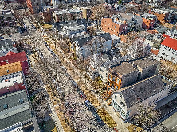 3rd image of 3252 N Lakewood Ave #2